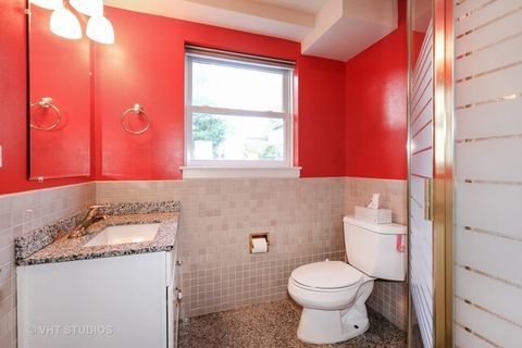 Tiny photo for 128 S Linden Avenue, Elmhurst, IL 60126 (MLS # 12448538)