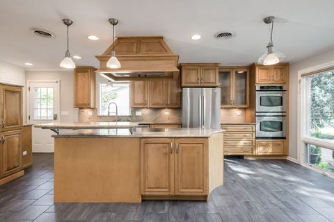 Tiny photo for 128 S Linden Avenue, Elmhurst, IL 60126 (MLS # 12448538)