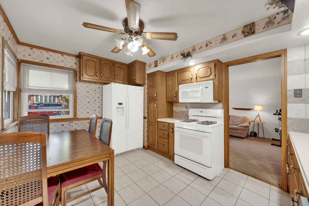 5611 S Monitor Avenue