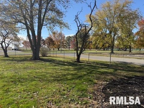 Tiny photo for 1106 AIRPORT Road, Mt Vernon, IL 62864 (MLS # EB460433)