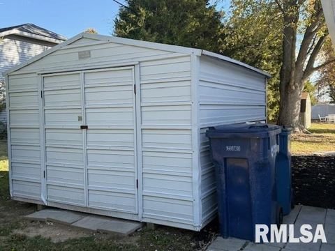 Tiny photo for 1106 AIRPORT Road, Mt Vernon, IL 62864 (MLS # EB460433)