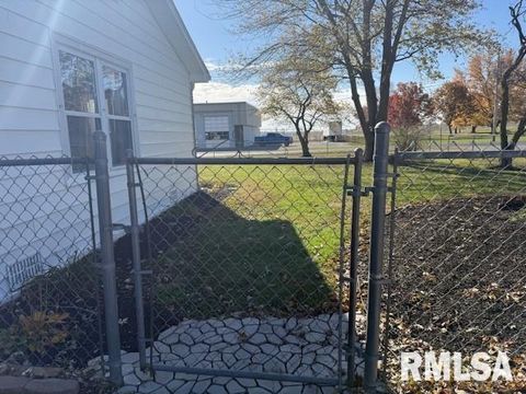 Tiny photo for 1106 AIRPORT Road, Mt Vernon, IL 62864 (MLS # EB460433)