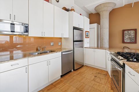 Tiny photo for 728 W Jackson Boulevard #1011, Chicago, IL 60661 (MLS # 12556004)