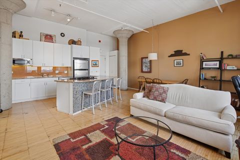 Tiny photo for 728 W Jackson Boulevard #1011, Chicago, IL 60661 (MLS # 12556004)