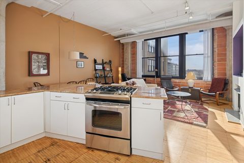 Tiny photo for 728 W Jackson Boulevard #1011, Chicago, IL 60661 (MLS # 12556004)