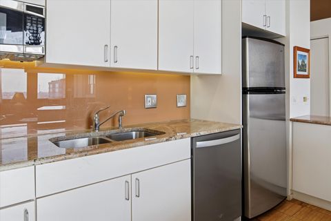 Tiny photo for 728 W Jackson Boulevard #1011, Chicago, IL 60661 (MLS # 12556004)