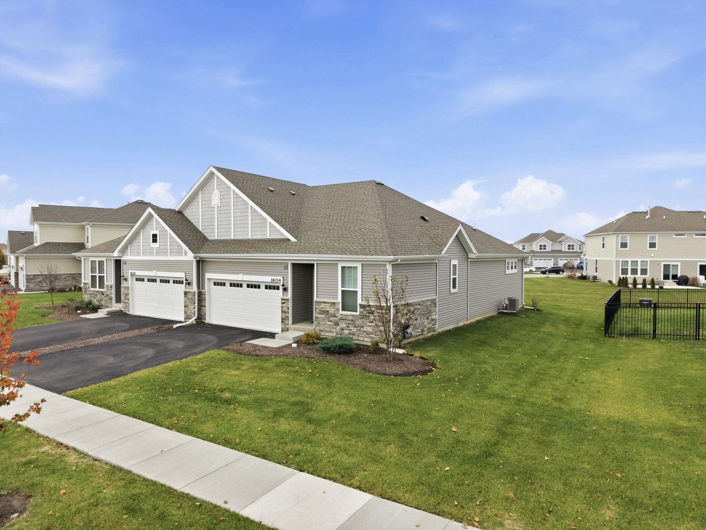 16014 S Crossing Drive