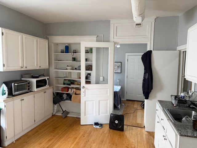 1933 N Damen Avenue 3