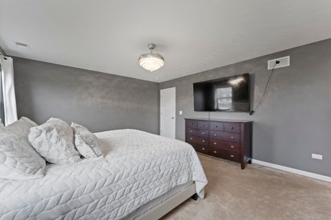 Tiny photo for 1017 Kessler Drive, Mundelein, IL 60060 (MLS # 12617437)