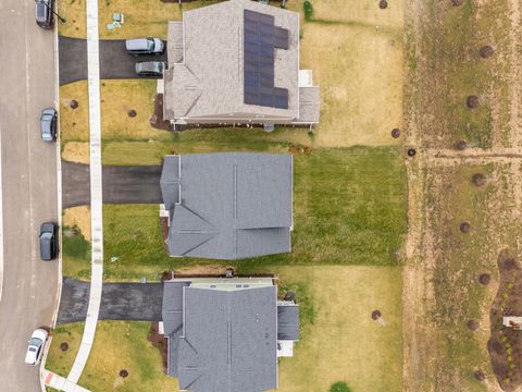 Tiny photo for 1017 Kessler Drive, Mundelein, IL 60060 (MLS # 12617437)