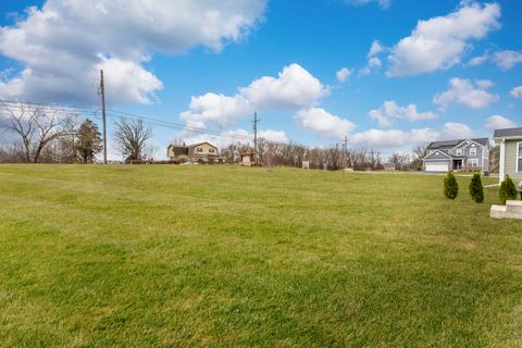 Tiny photo for 1017 Kessler Drive, Mundelein, IL 60060 (MLS # 12617437)