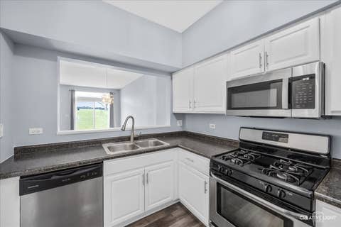 Tiny photo for 1869 MISTY RIDGE Lane, Aurora, IL 60503 (MLS # 12597368)
