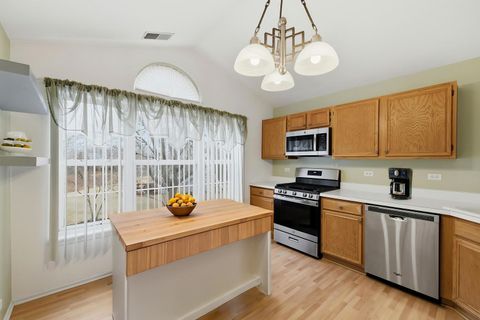 Tiny photo for 1632 Columbia Circle #2, Bartlett, IL 60103 (MLS # 12632598)