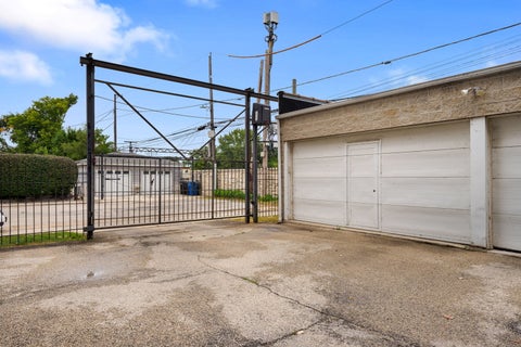 Tiny photo for 4427 S Oakenwald Avenue #4, Chicago, IL 60653 (MLS # 12766107)