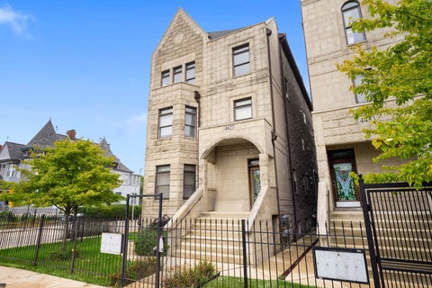 Tiny photo for 4427 S Oakenwald Avenue #4, Chicago, IL 60653 (MLS # 12766107)