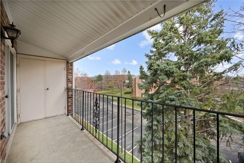 Tiny photo for 540 Biesterfield Road #305, Elk Grove Village, IL 60007 (MLS # 12613109)