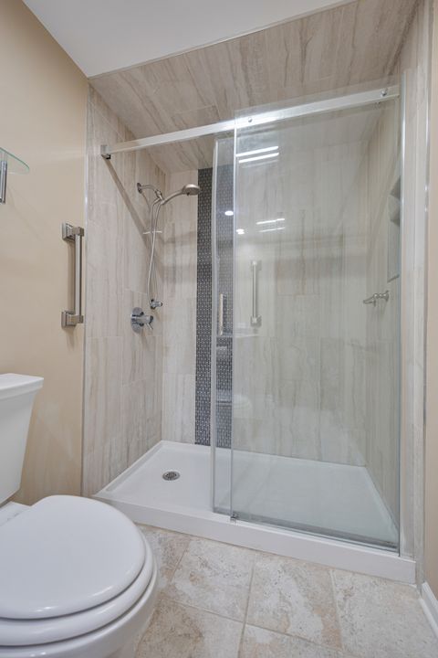 Tiny photo for 540 Biesterfield Road #305, Elk Grove Village, IL 60007 (MLS # 12613109)