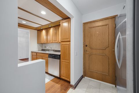 Tiny photo for 540 Biesterfield Road #305, Elk Grove Village, IL 60007 (MLS # 12613109)