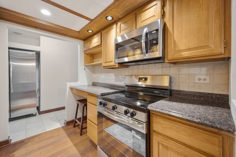 Tiny photo for 540 Biesterfield Road #305, Elk Grove Village, IL 60007 (MLS # 12613109)