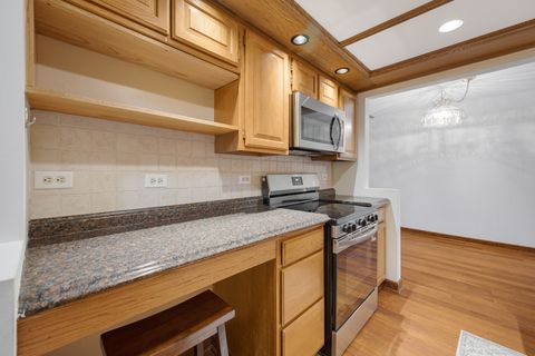 Tiny photo for 540 Biesterfield Road #305, Elk Grove Village, IL 60007 (MLS # 12613109)