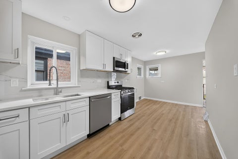 Tiny photo for 5624 S Merrimac Avenue, Chicago, IL 60638 (MLS # 12744769)