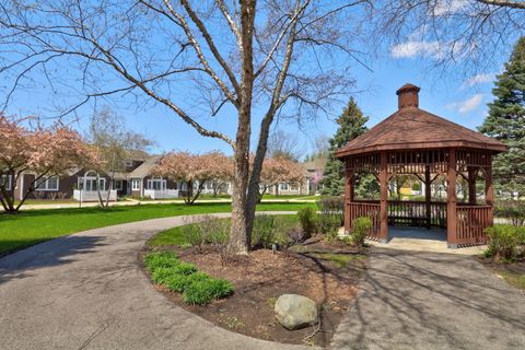 Tiny photo for 983 Mount Vernon Drive, Grayslake, IL 60030 (MLS # 12620395)