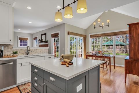 Tiny photo for 983 Mount Vernon Drive, Grayslake, IL 60030 (MLS # 12620395)