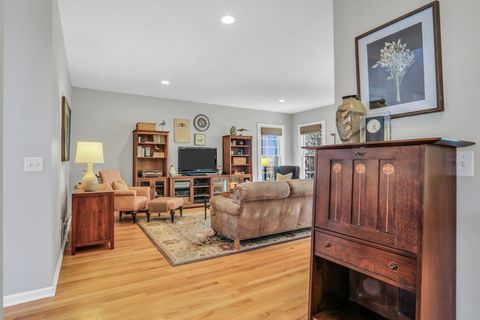 Tiny photo for 983 Mount Vernon Drive, Grayslake, IL 60030 (MLS # 12620395)