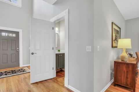 Tiny photo for 983 Mount Vernon Drive, Grayslake, IL 60030 (MLS # 12620395)