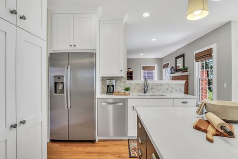 Tiny photo for 983 Mount Vernon Drive, Grayslake, IL 60030 (MLS # 12620395)