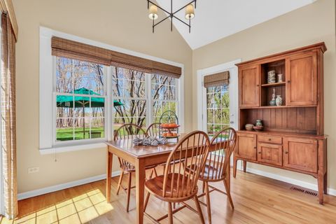 Tiny photo for 983 Mount Vernon Drive, Grayslake, IL 60030 (MLS # 12620395)