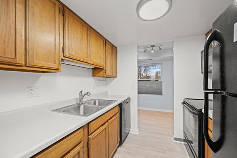 Tiny photo for 810 N River Road #1C, Mount Prospect, IL 60056 (MLS # 12588658)