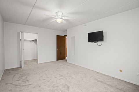 Tiny photo for 810 N River Road #1C, Mount Prospect, IL 60056 (MLS # 12588658)