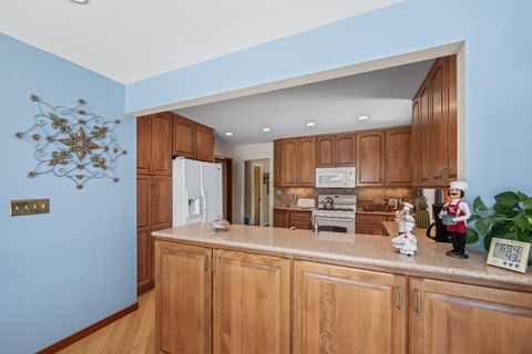 Tiny photo for 1136 N Walnut Avenue, Arlington Heights, IL 60004 (MLS # 12473969)