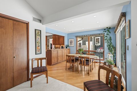 Tiny photo for 1136 N Walnut Avenue, Arlington Heights, IL 60004 (MLS # 12473969)