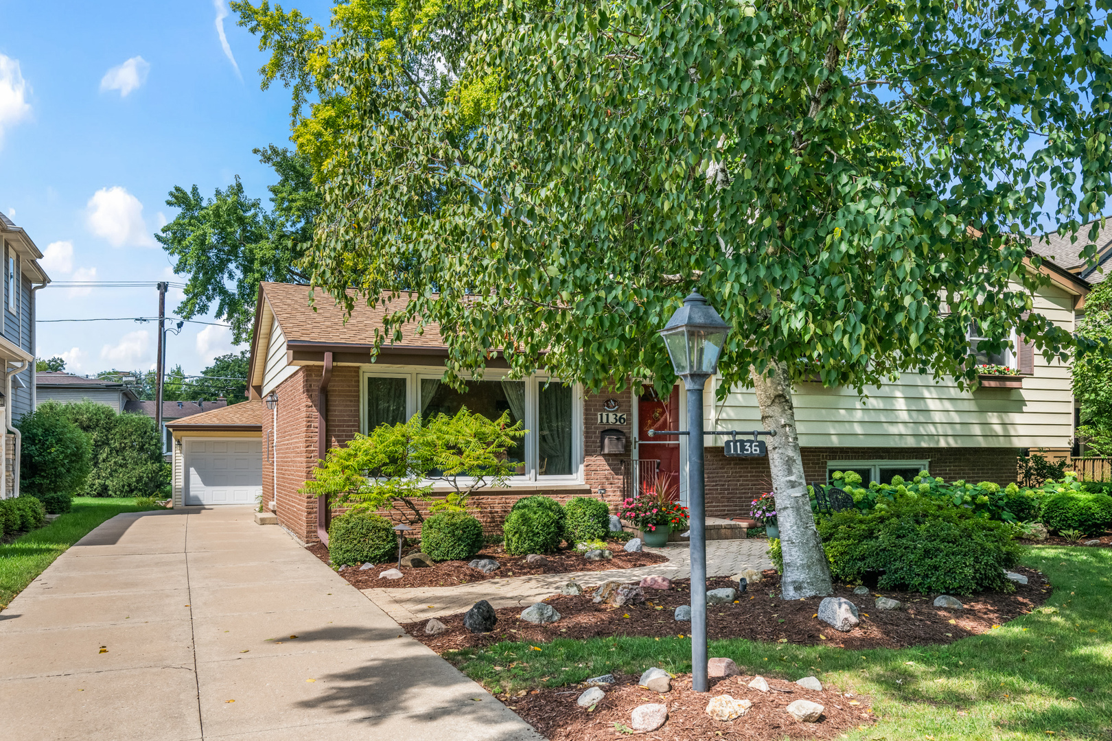1136 N Walnut Avenue