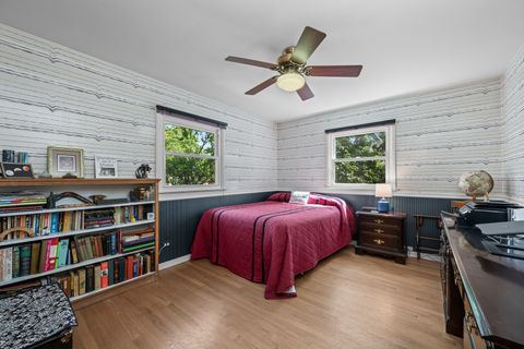 Tiny photo for 1136 N Walnut Avenue, Arlington Heights, IL 60004 (MLS # 12473969)