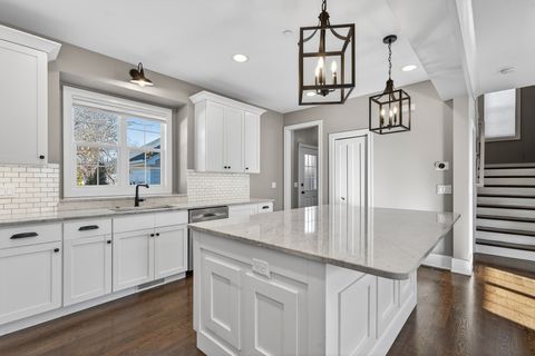 Tiny photo for 844 Hillside Avenue, Glen Ellyn, IL 60137 (MLS # 12545787)