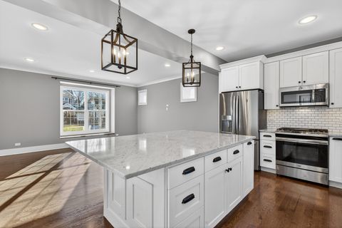 Tiny photo for 844 Hillside Avenue, Glen Ellyn, IL 60137 (MLS # 12545787)