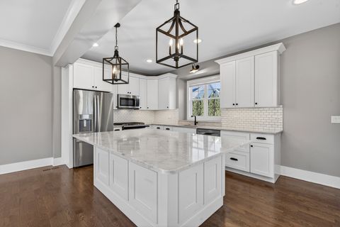 Tiny photo for 844 Hillside Avenue, Glen Ellyn, IL 60137 (MLS # 12545787)