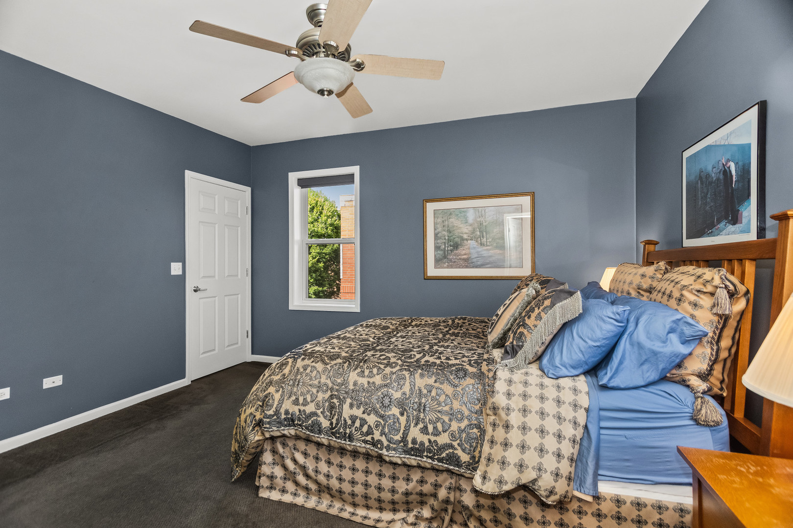 Chicago, Illinois 60640, United States, 3 Bedrooms Bedrooms, ,3 BathroomsBathrooms,Residential,Active,216524