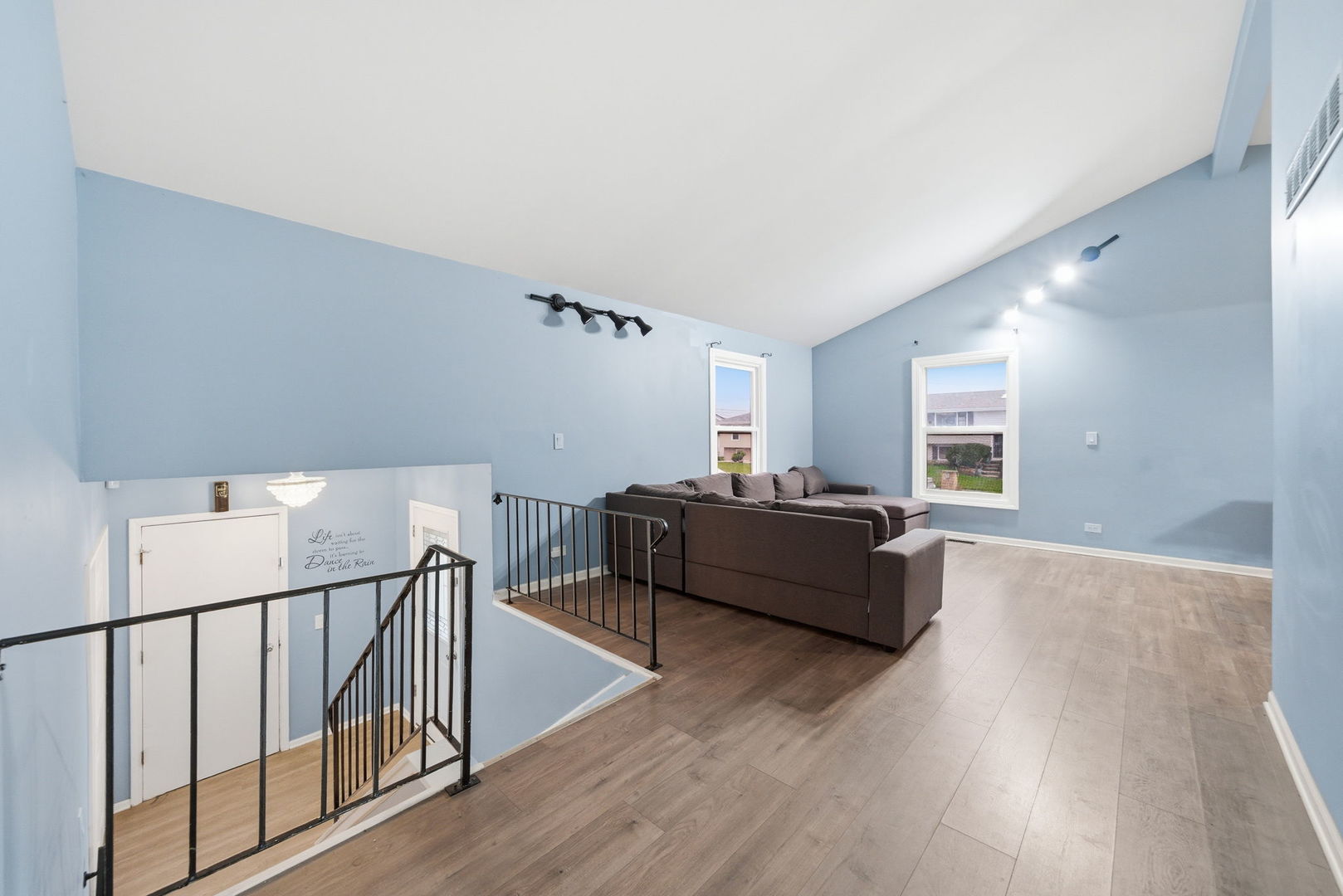 1220 Harvest Lane