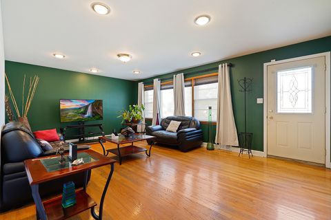 Tiny photo for 913 E 162nd Place, South Holland, IL 60473 (MLS # 12558008)