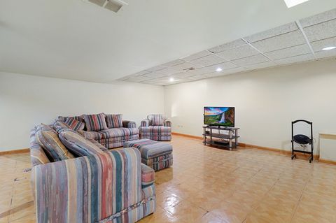 Tiny photo for 913 E 162nd Place, South Holland, IL 60473 (MLS # 12558008)