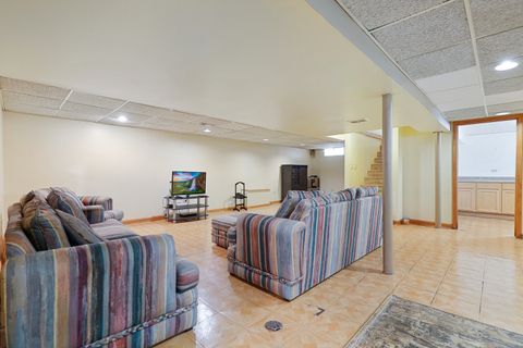 Tiny photo for 913 E 162nd Place, South Holland, IL 60473 (MLS # 12558008)