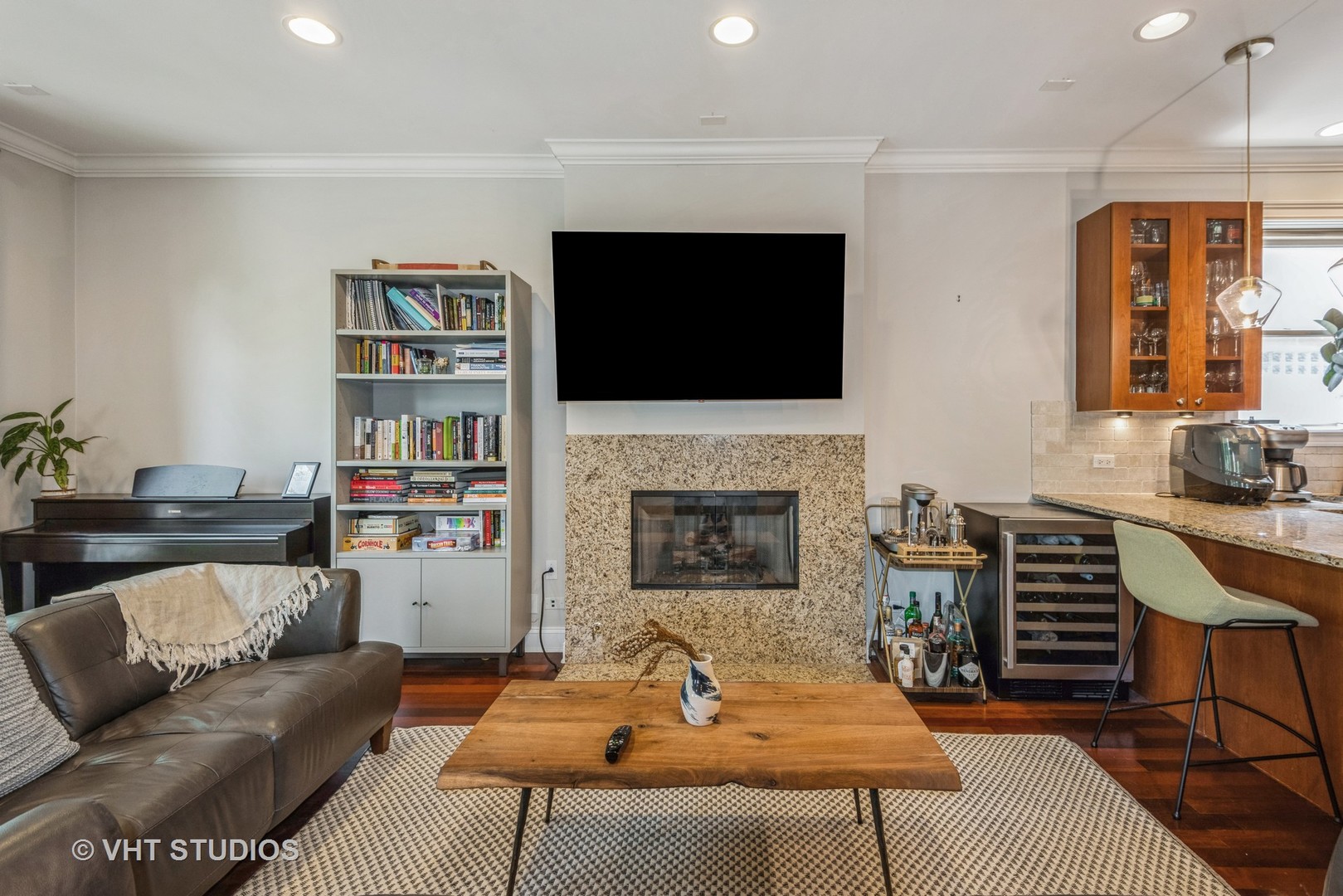 1915 W Crystal Street 2