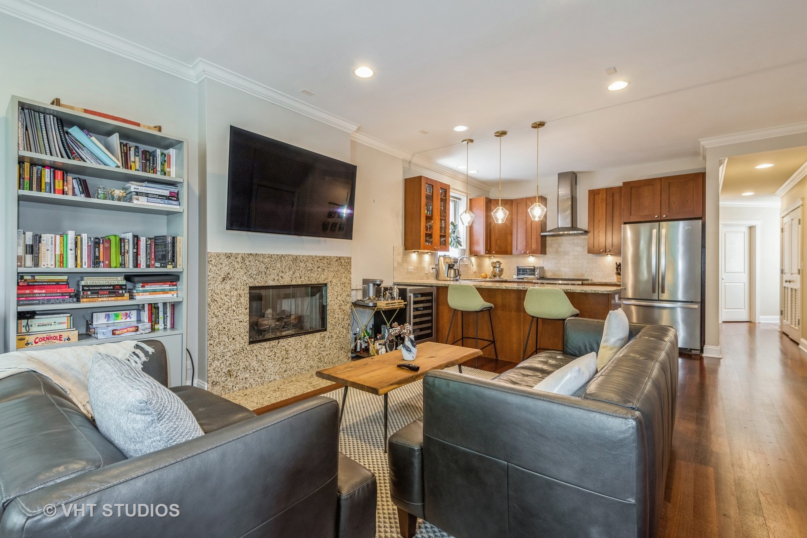 1915 W Crystal Street 2