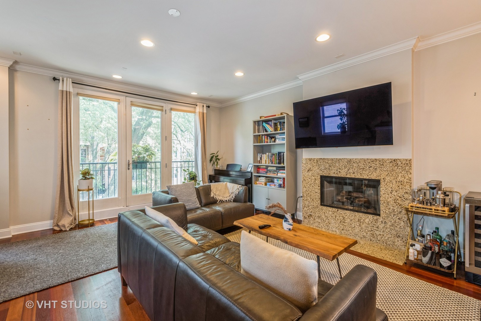 1915 W Crystal Street 2