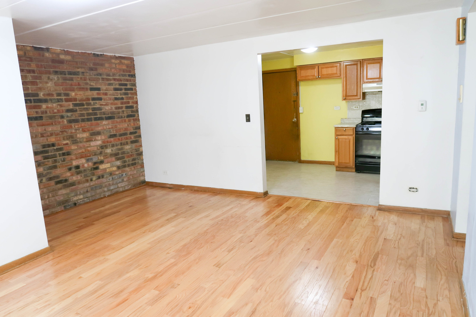 5241 N East River Road 1B