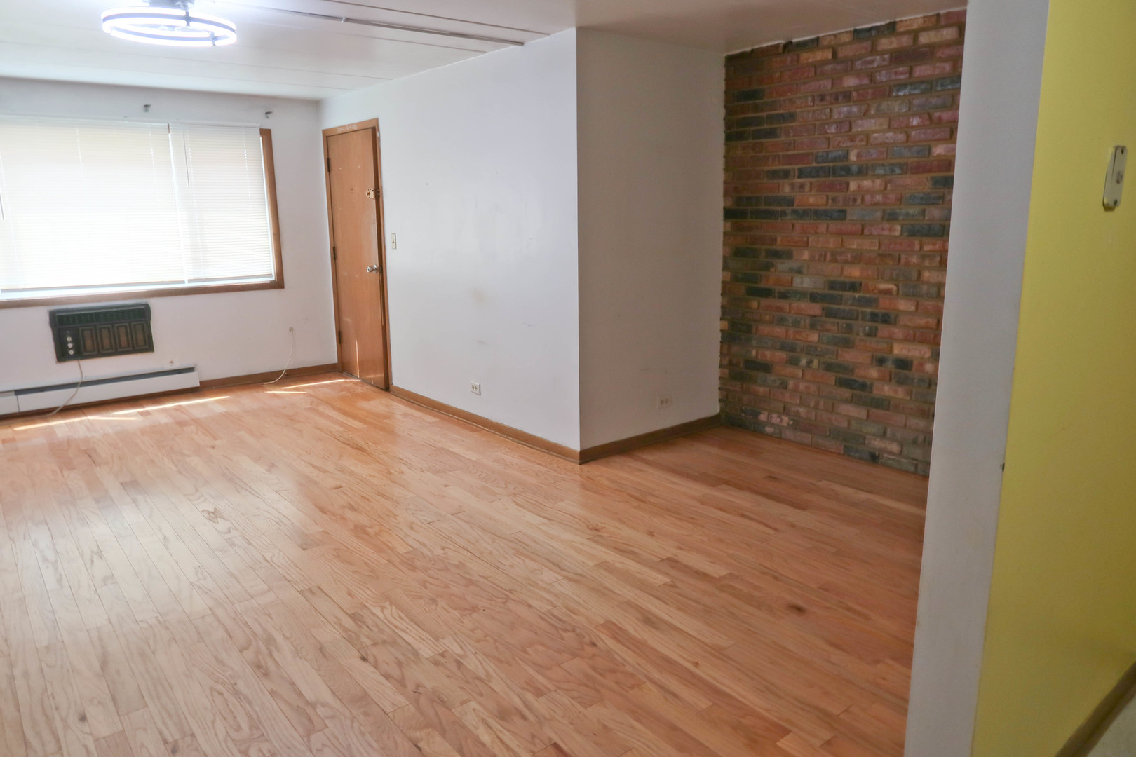 5241 N East River Road 1B